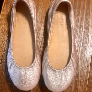 Rose Tieks Size 9